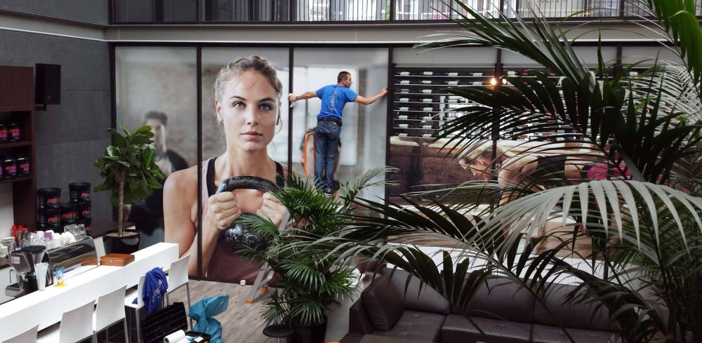 Interieur signing plaatsen